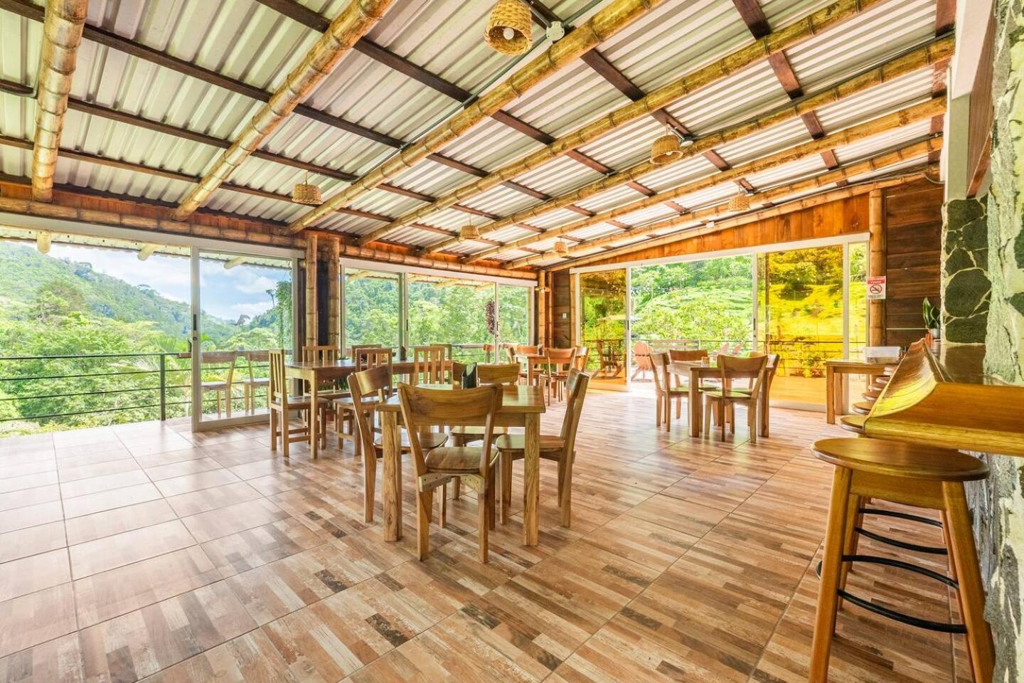 Hotel Rivel - Restaurant & Nature Retreat Турріальба Екстер'єр фото